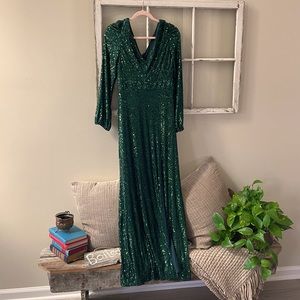 Stunning Emerald V-neck   ball gown with sequins.